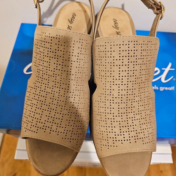 Easy Street sandals - Zelma -  size 8.5 - Picture 2 of 10